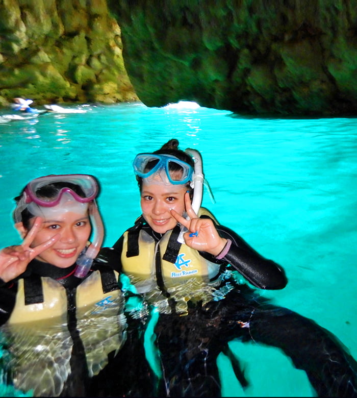 划海洋舟與藍色洞窟的浮潛冒險