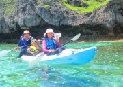 小さいお子さんと3人で乗れるカヤックです。