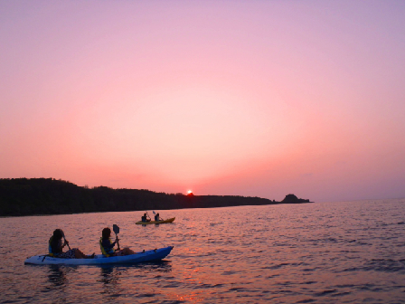 new_④夕日が岬に沈んでいきます。癒されます…。