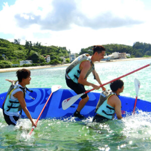 You can even enjoy SUP with 3 people, it is a good exercise to improve your
balance.
There are a lot of ways you can enjoy SUP.