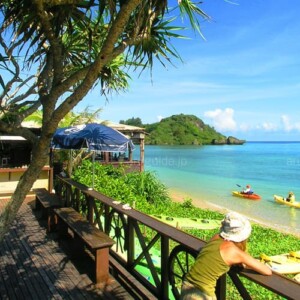 Aruguide Okinawa is located on the beach. On a kayak 2 adults and 1 child can fit. If you are a beginner, no worries, your guide will teach you about safety and how to enjoy your tour.