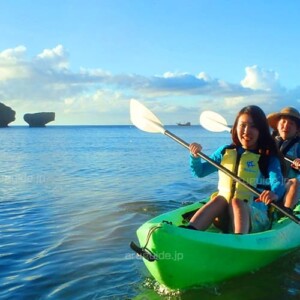 Let‘s enjoy kayak and puddle to the nice sunset spot!